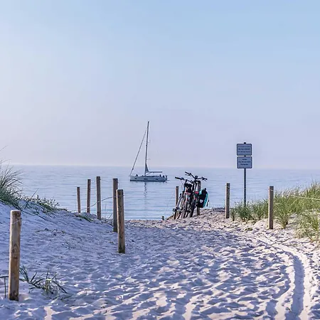 Apartment Meerglueck - Unvergesslicher Urlaub In Der Ruhig Gelegenen Mit Blick Auf Ostsee Wustrow (Fischland)