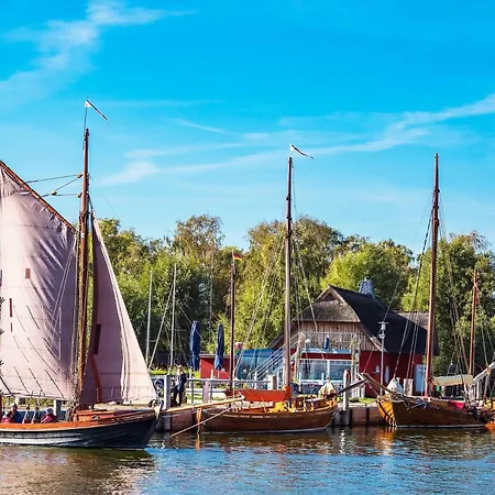 Meerglueck - Unvergesslicher Urlaub In Der Ruhig Gelegenen Mit Blick Auf Ostsee Appartement *